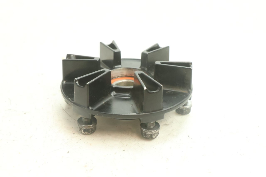 photo de SPROCKET MOUNT YAMAHA YZF R6 600 (2008 - 2009) - Alternative perspective