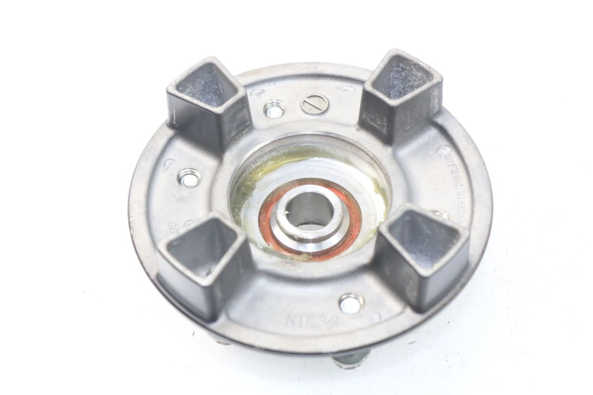 photo de SPROCKET MOUNT KAWASAKI Z Z900 900 (2017 - 2019) - Zoom on usage condition