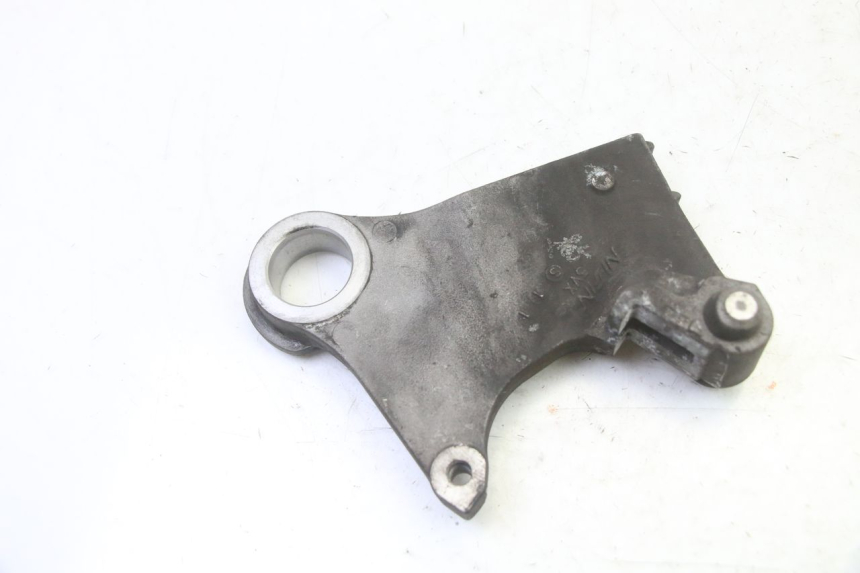 photo de REAR CALIPER BRACKET YAMAHA FZ6 FAZER S2 600 (2007 - 2011) - Zoom on usage condition