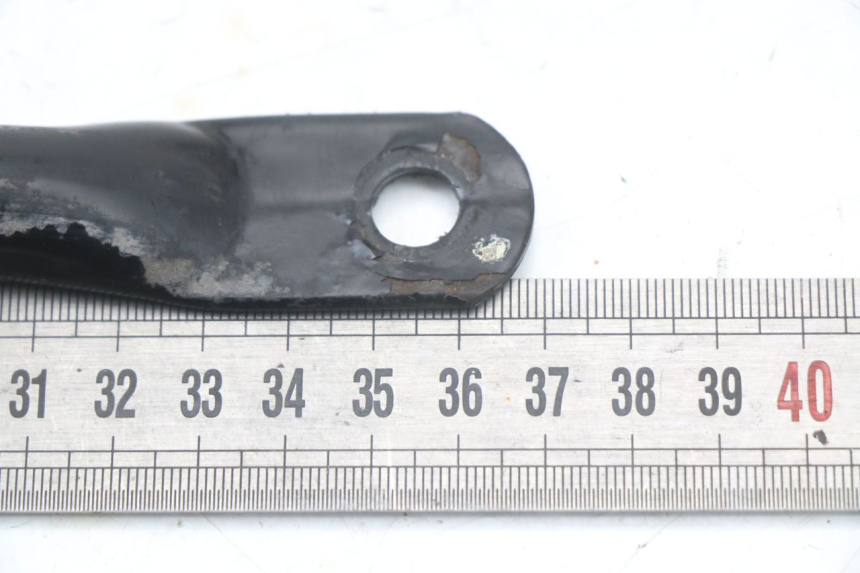 photo de REAR CALIPER BRACKET HYOSUNG GF 125 (2001 - 2005) - Alternative perspective