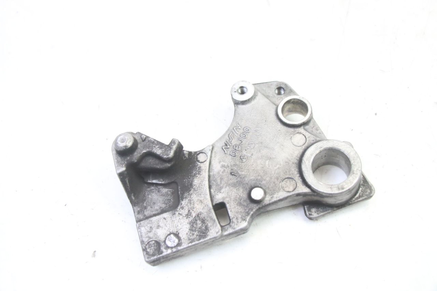 photo de REAR CALIPER BRACKET SUZUKI GSR 750 (2011 - 2017) - Alternative perspective