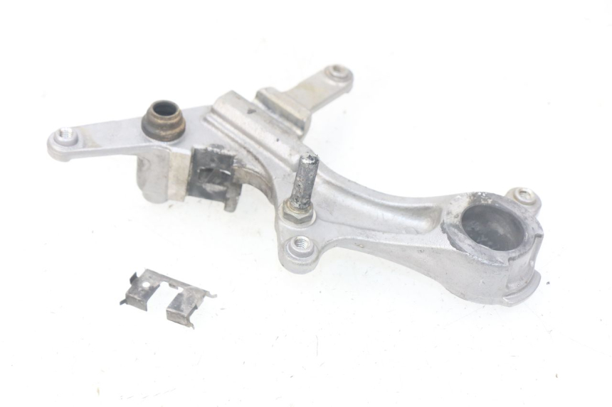 photo de REAR BRAKE CALIPER BRACKET KAWASAKI KX F KXF 450 (2012 - 2015) - Zoom on usage condition