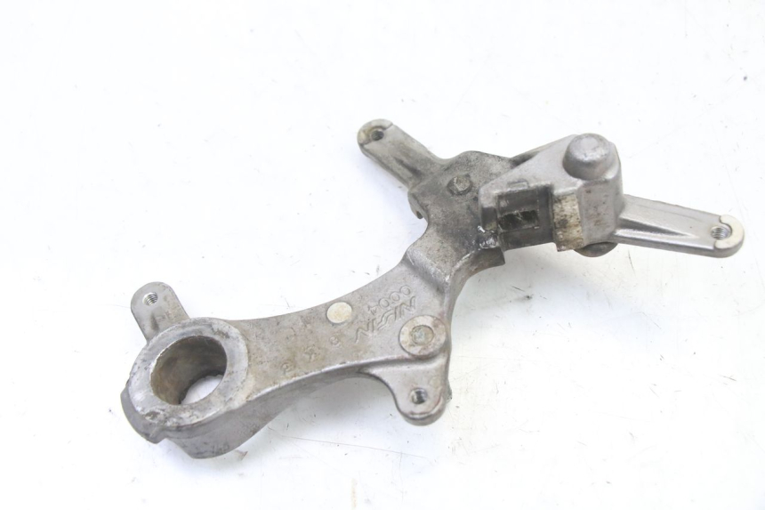 photo de REAR CALIPER BRACKET KAWASAKI KX F KXF 450 (2009 - 2011) - Alternative perspective