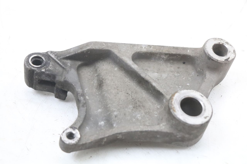 photo de REAR BRAKE CALIPER BRACKET HONDA NTV DEAUVILLE 650 (1998 - 2001) - Component detail