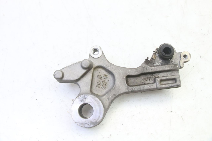 photo de REAR CALIPER BRACKET MAG POWER R-STREET 50 (2016 - 2025) - Zoom on usage condition