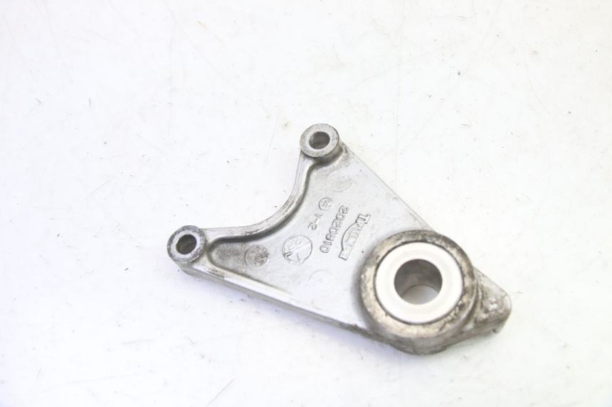 photo de REAR CALIPER BRACKET TRIUMPH SPRINT 900 (1995 - 1998) - Zoom on usage condition