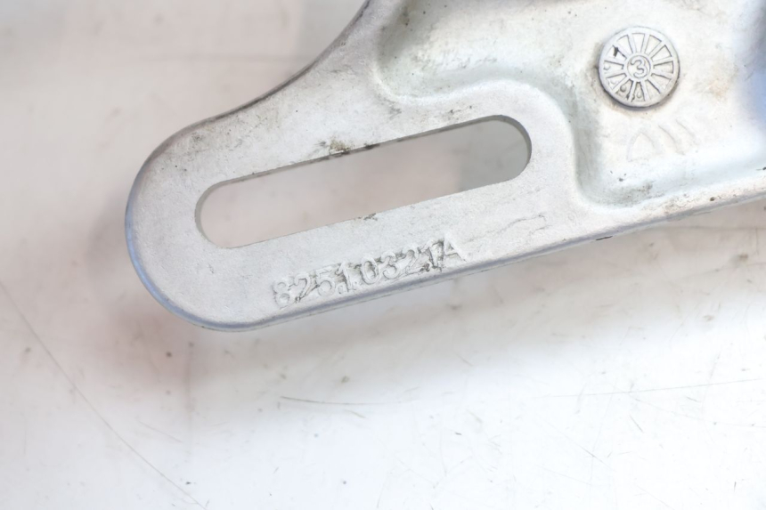 photo de REAR CALIPER BRACKET DUCATI SS IE DS CARENEE 1000 (2002 - 2006) - Alternative perspective