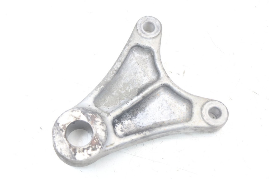 photo de REAR BRAKE CALIPER BRACKET SUZUKI SV N 650 (1999 - 2002) - Alternative perspective