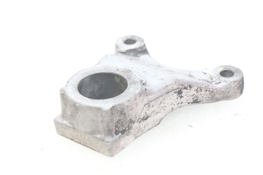 photo de REAR BRAKE CALIPER BRACKET SUZUKI TLS TL S 1000 (1997 - 2001) - Component detail
