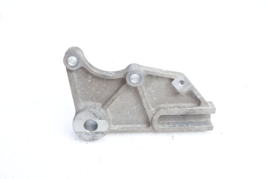 photo de REAR CALIPER BRACKET DAELIM VJ ROADWIN 125 (2004 - 2007) - Component detail