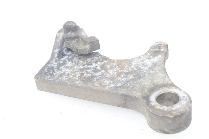 photo de REAR BRAKE CALIPER BRACKET SUZUKI XF FREEWIND 650 (1997 - 2003) - Component detail