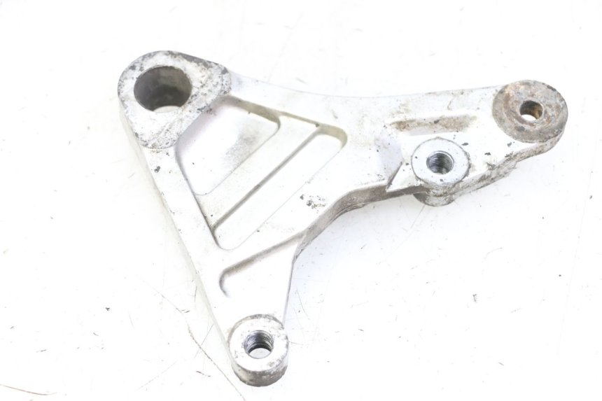 photo de REAR CALIPER BRACKET YAMAHA FZS FAZER 600 (2001 - 2003) - Zoom on usage condition