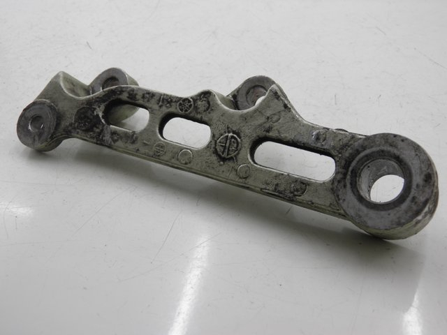 photo de REAR CALIPER BRACKET YAMAHA FZX FAZER 750 (1987 - 1998) - Zoom on usage condition