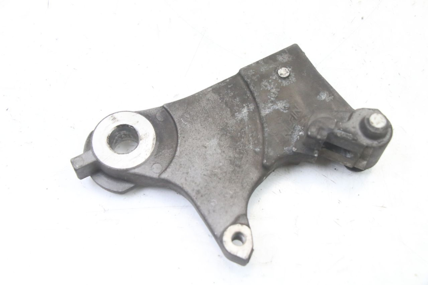 photo de REAR CALIPER BRACKET YAMAHA XJ6 600 (2008 - 2016) - Alternative perspective