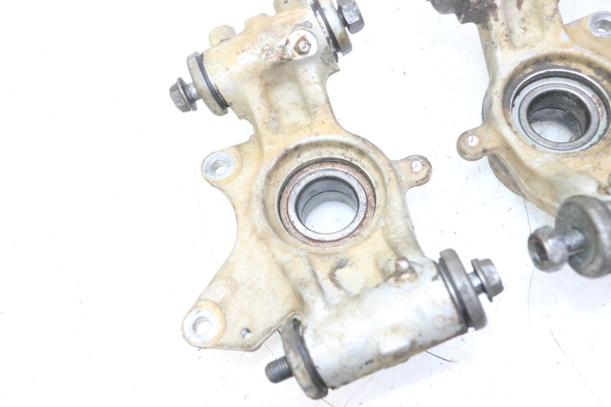 photo de REAR CALIPER BRACKET YAMAHA YFM GRIZZLY 550 (2008 - 2015) - Markings and original references