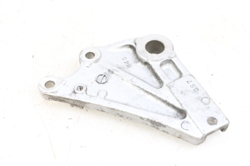photo de REAR CALIPER BRACKET KAWASAKI ZR 7 750 (1999 - 2004) - Alternative perspective