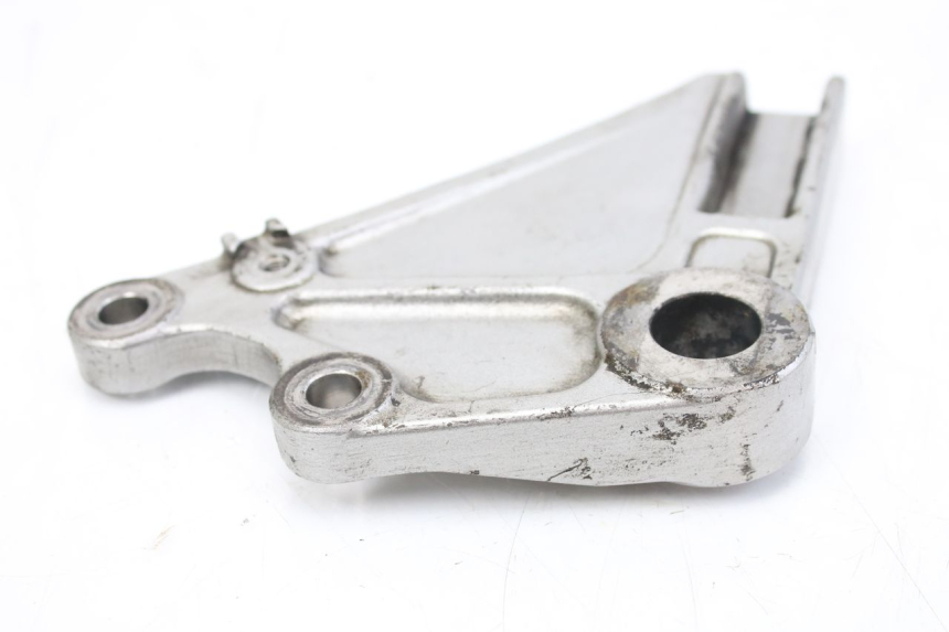 photo de REAR BRAKE CALIPER BRACKET KAWASAKI ZR7 ZR-7 S 750 (1999 - 2004) - Technical close-up