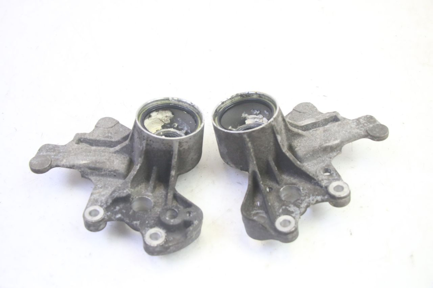 photo de FRONT CALIPER BRACKET PIAGGIO MP3 HPE 350 (2018 - 2020) - Technical close-up