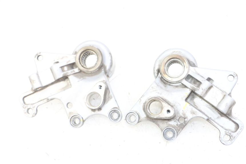 photo de FRONT BRAKE CALIPER BRACKET PIAGGIO MP3 LT 300 (2010 - 2016) - Zoom on usage condition