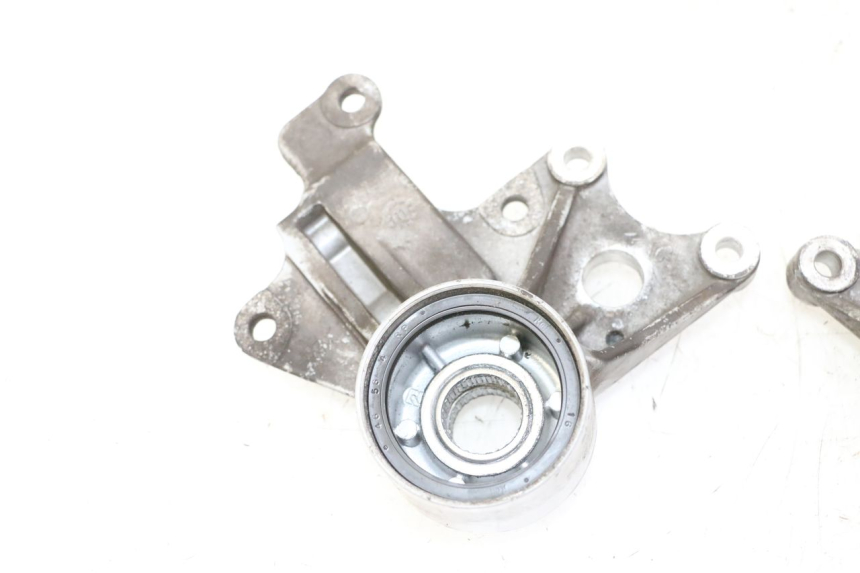 photo de FRONT CALIPER BRACKET PIAGGIO MP3 LT 300 (2010 - 2016) - Additional view of the item