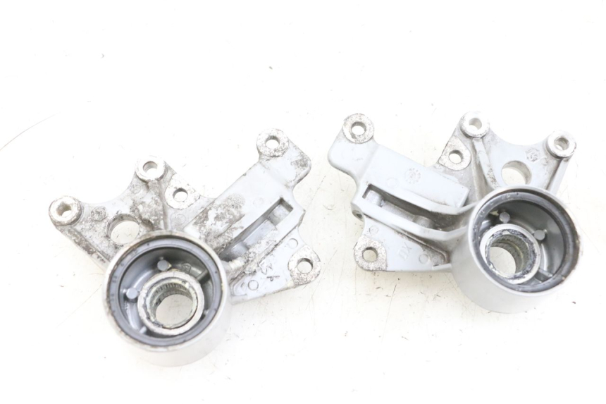 photo de FRONT CALIPER BRACKET PIAGGIO MP3 LT 400 (2007 - 2012) - Main view