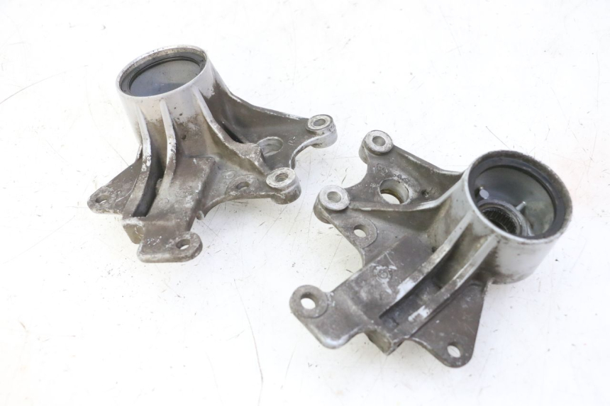 photo de FRONT CALIPER BRACKET PIAGGIO MP3 RL 250 (2006 - 2010) - Component detail