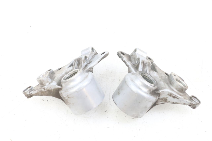 photo de FRONT CALIPER BRACKET PIAGGIO MP3 125 (2006 - 2014) - Component detail