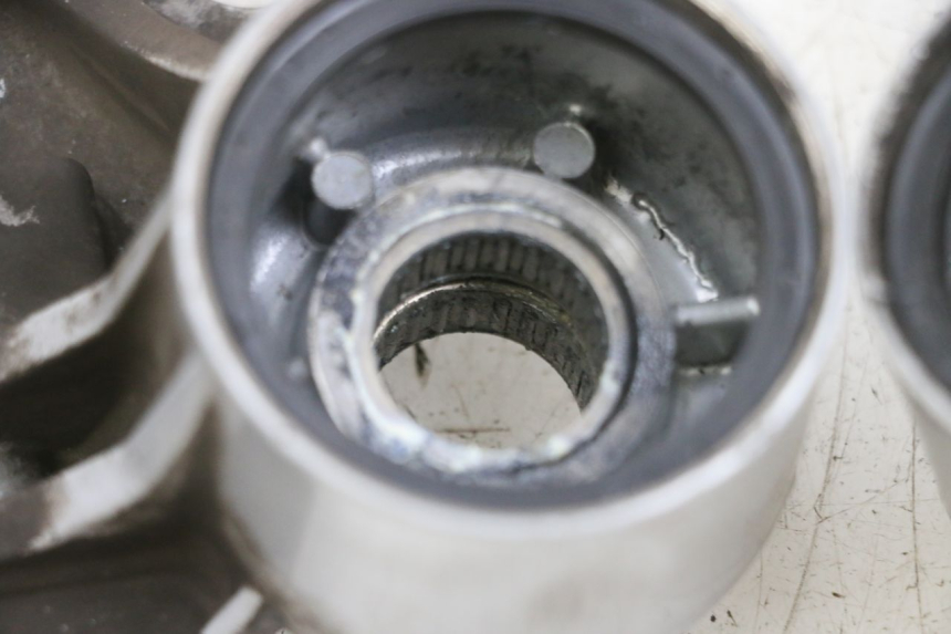 photo de FRONT CALIPER BRACKET PIAGGIO MP3 125 (2006 - 2014) - Checked used part