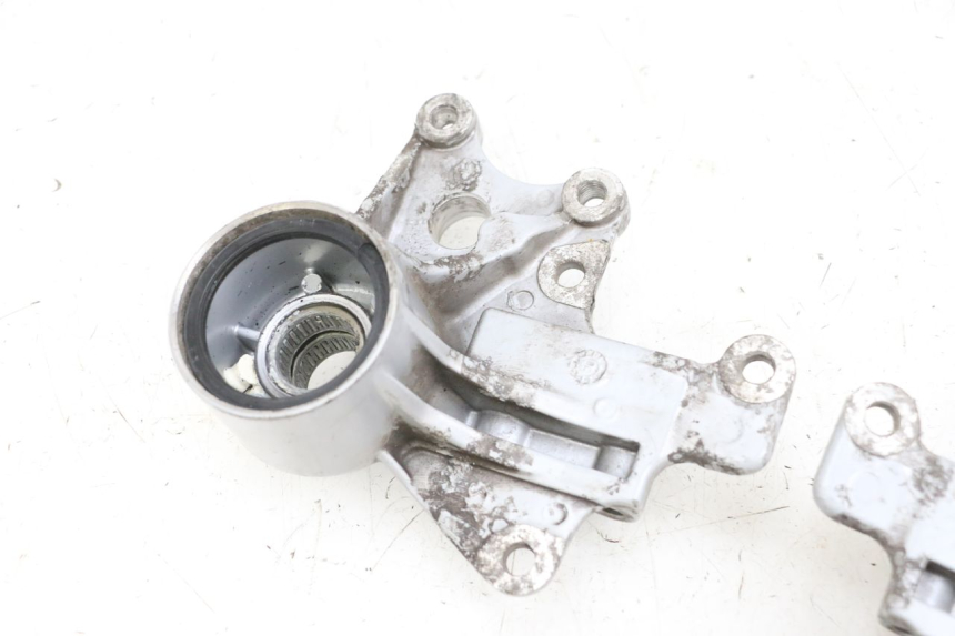 photo de FRONT CALIPER BRACKET PIAGGIO MP3 RL 250 (2006 - 2010) - Markings and original references