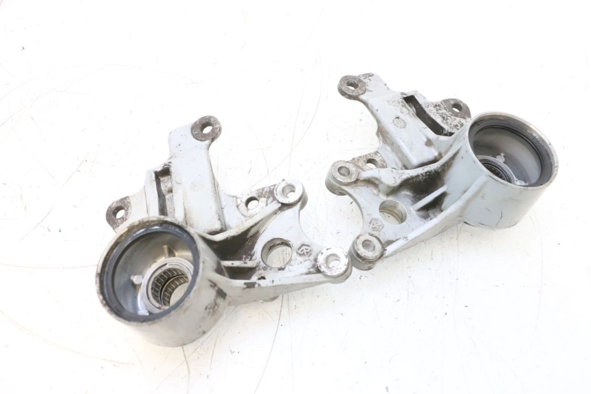 photo de FRONT CALIPER BRACKET PIAGGIO MP3 RL 250 (2006 - 2010) - Additional view of the item