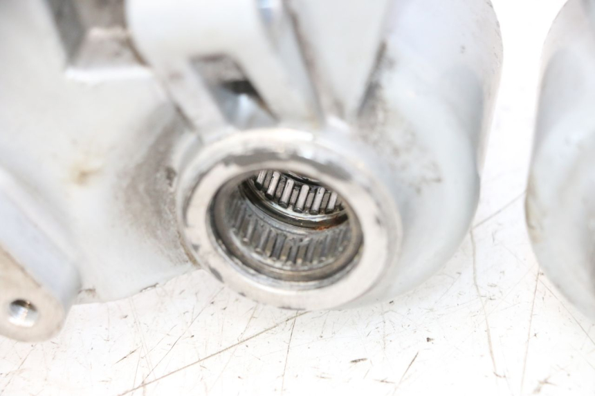 photo de FRONT CALIPER BRACKET PIAGGIO MP3 RL 250 (2006 - 2010) - Zoom on usage condition