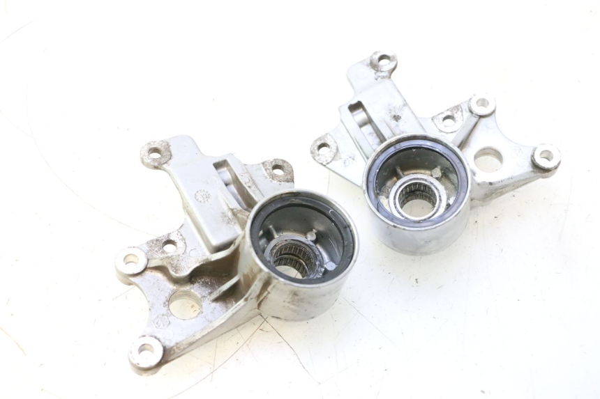 photo de FRONT CALIPER BRACKET PIAGGIO MP3 500 (2011 - 2015) - Main view