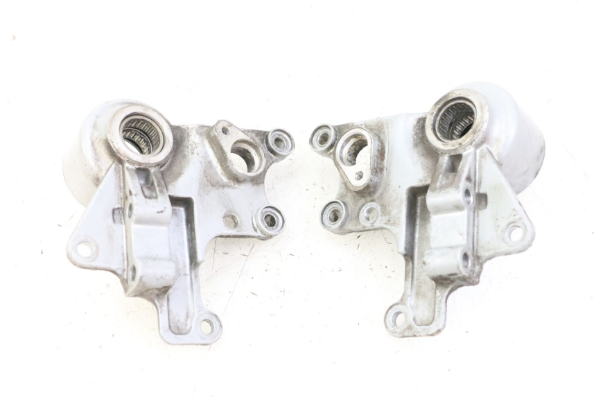 photo de FRONT CALIPER BRACKET PIAGGIO MP3 125 (2006 - 2014) - Technical close-up