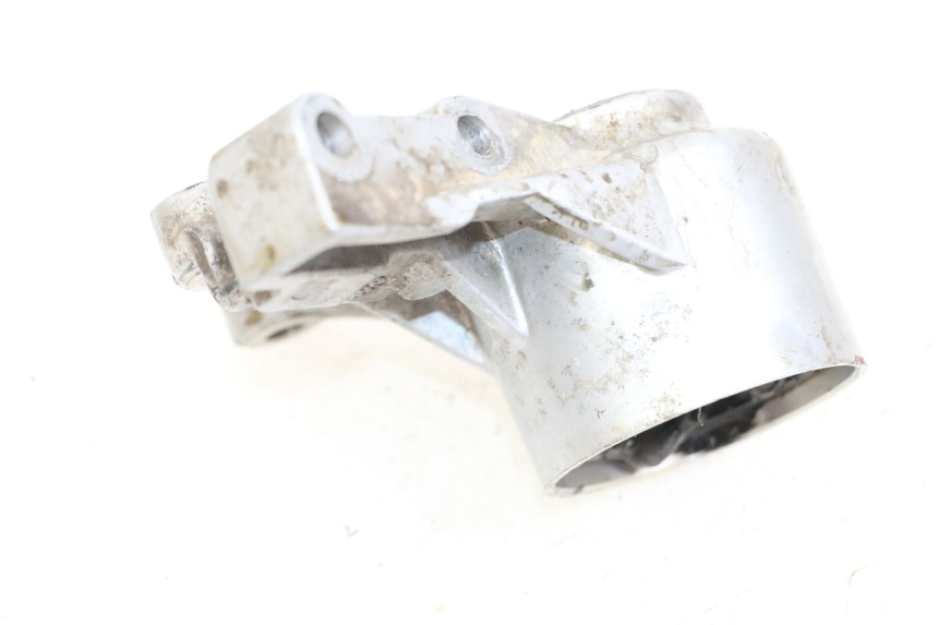 photo de FRONT CALIPER BRACKET PIAGGIO VESPA LX 125 (2005 - 2010) - Zoom on usage condition