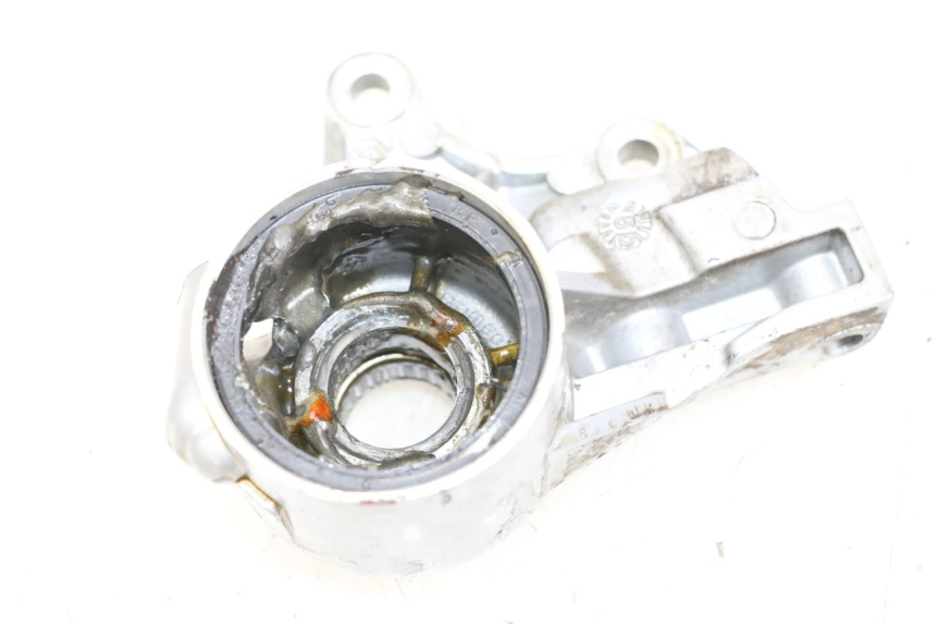 photo de FRONT CALIPER BRACKET PIAGGIO VESPA LX 125 (2005 - 2010) - Technical close-up