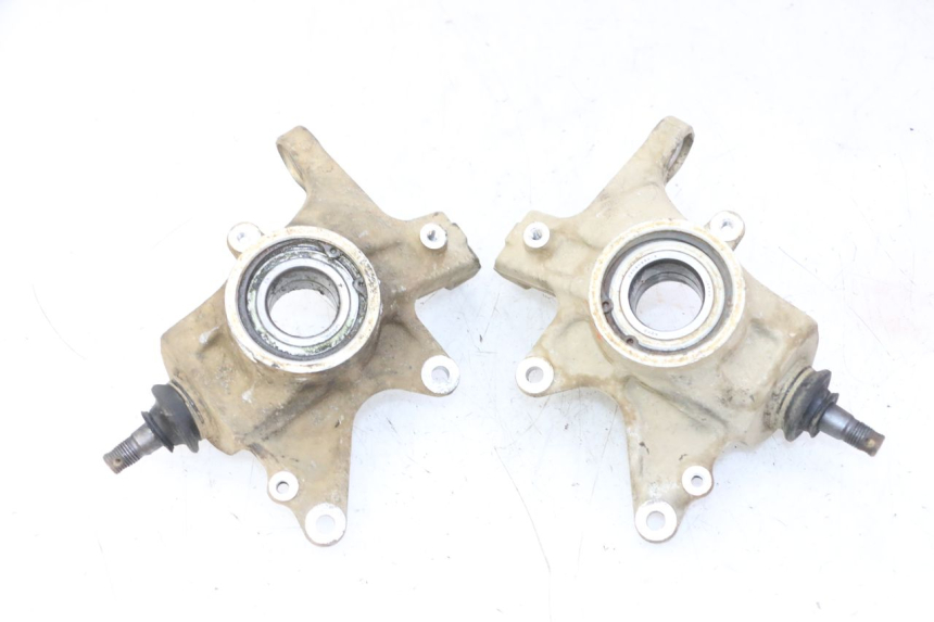 photo de FRONT CALIPER BRACKET YAMAHA YFM GRIZZLY 550 (2008 - 2015) - Alternative perspective