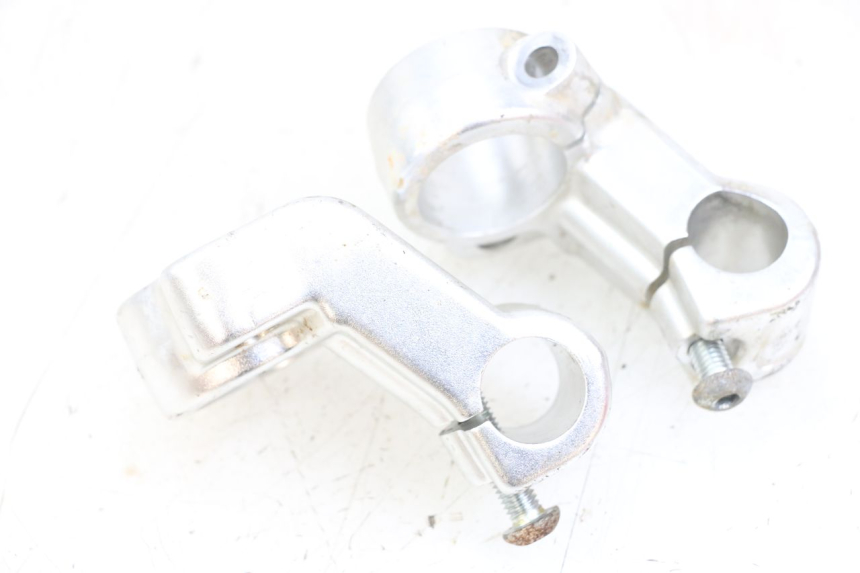 photo de HANDLEBAR SUPPORT GILERA DNA 50 (2000 - 2007) - Alternative perspective