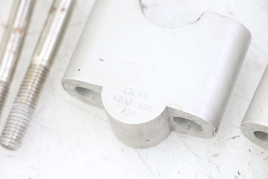 photo de HANDLEBAR SUPPORT HONDA NTV DEAUVILLE ABS 700 (2007 - 2016) - Alternative perspective