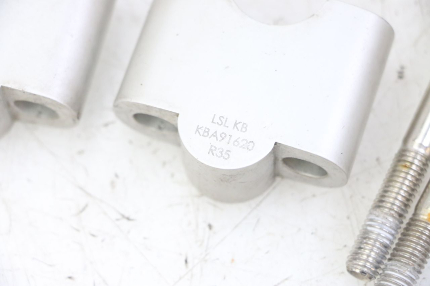 photo de HANDLEBAR SUPPORT HONDA NTV DEAUVILLE ABS 700 (2007 - 2016) - Technical close-up