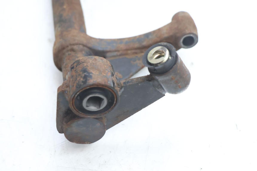 photo de ENGINE MOUNT KYMCO AGILITY PREMIUM 50 (2007 - 2010) - Fixing points details