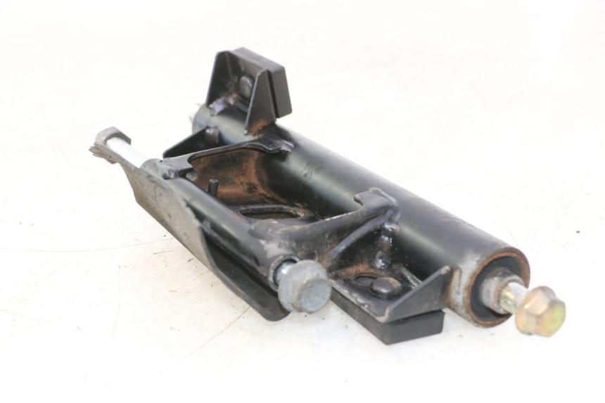 photo de ENGINE MOUNT SUZUKI BURGMAN 125 (2007 - 2014) - Zoom on usage condition