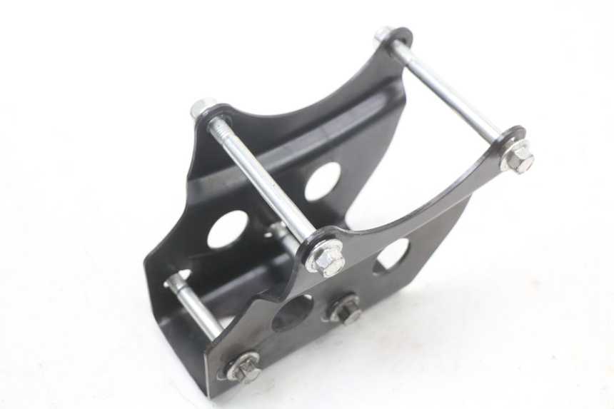 photo de ENGINE MOUNT ARCHIVE CAFE RACER 4T 50 (2019 - 2024) - Component detail