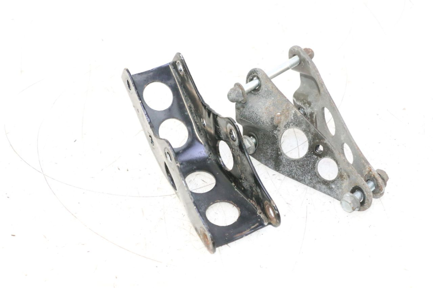 photo de ENGINE MOUNT HONDA CB TWO FIFTY 250 (1991 - 2002) - Alternative perspective
