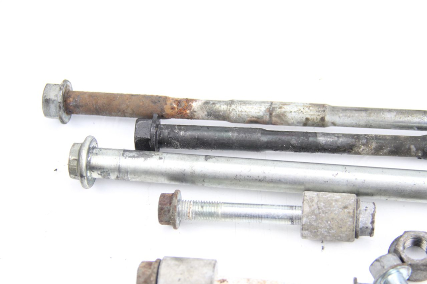 photo de ENGINE MOUNT HONDA CBR F SC21 1000 (1986 - 1992) - Surface and material condition