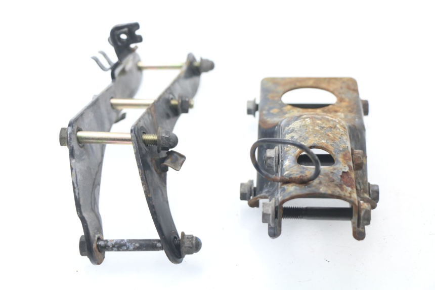 photo de ENGINE MOUNT HONDA CG 125 (1996 - 1998) - Technical close-up