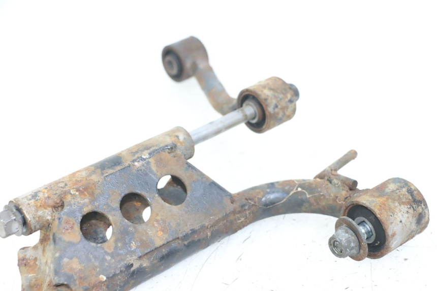 photo de ENGINE MOUNT YAMAHA CYGNUS X 125 (2004 - 2007) - Technical close-up