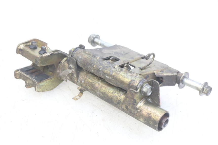 photo de ENGINE MOUNT HONDA FES PANTHEON 2T 125 (1998 - 2002) - Component detail