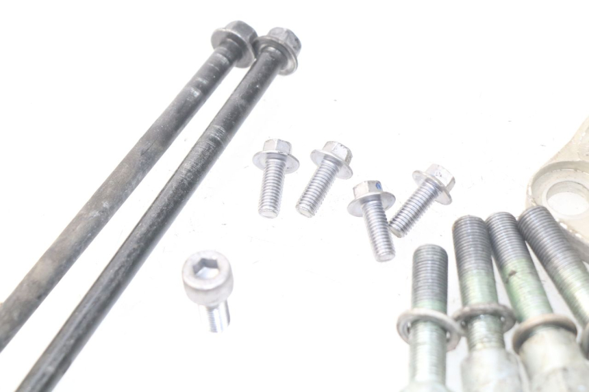 photo de ENGINE MOUNT YAMAHA FJR ABS 1300 (2006 - 2012) - Alternative perspective