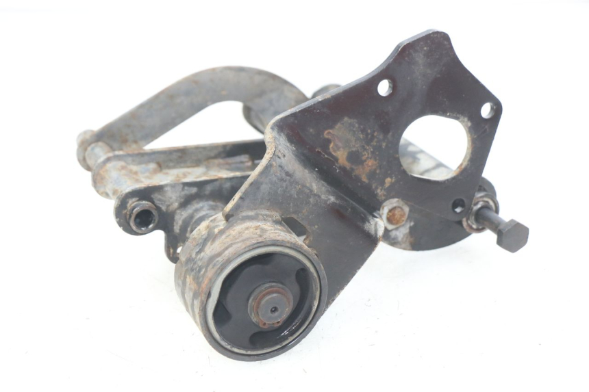 photo de ENGINE MOUNT PIAGGIO FLY 100 (2006 - 2010) - Main view