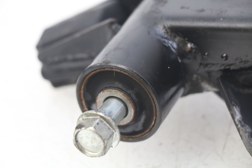 photo de ENGINE MOUNT HONDA FORZA 125 (2015 - 2016) - Technical close-up